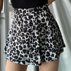 Zara Womens Size Small Leopard Print Skort Skirt Black White Wide Leg Stretch